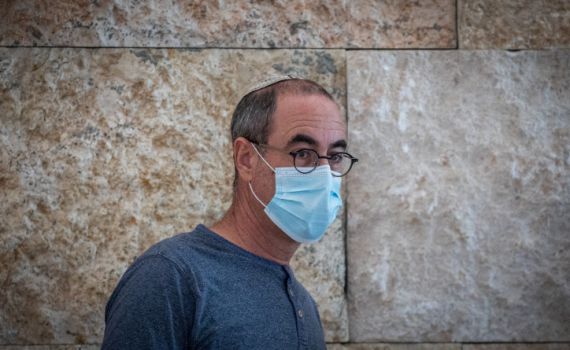 קלמן נגד כתב חדשות 12: "עבודה שרלטנית"