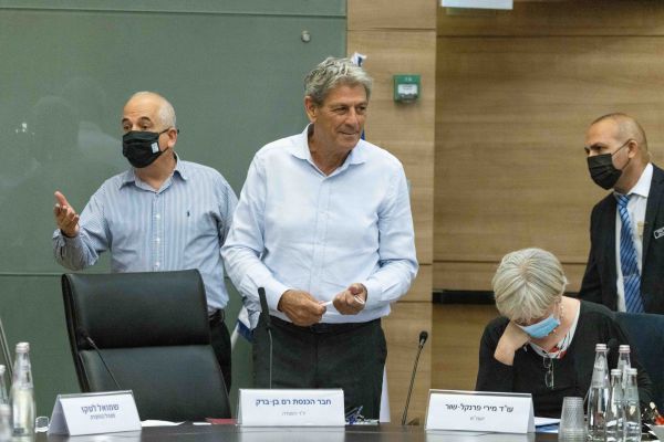 בן ברק השעה יועצת שלו: "ביטחון לפני כל שיקול"