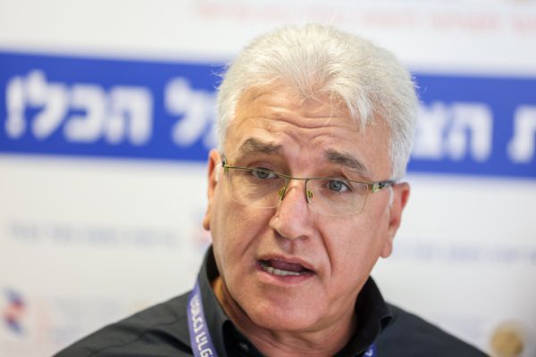 קבלתי את ברכתו של ראש הממשלה לבחון הגבלות