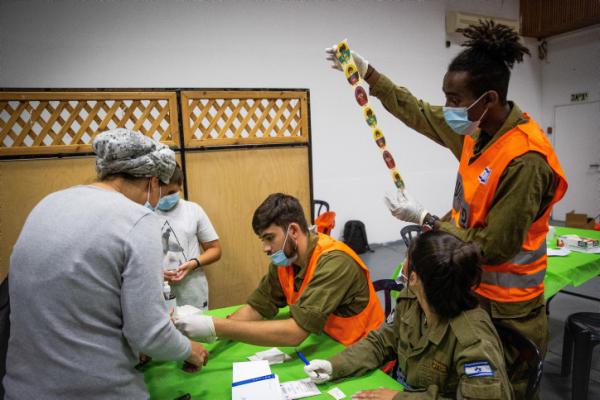 דאגה במד"א: חצי מיליון לא הגיעו לקחת ערכות בדיקה