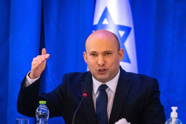 איך זה שהוא לא מצליח לייצר אהדה?