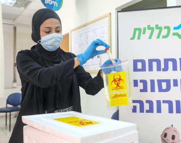 ממקד מאמצים: בנט יבקר במתחם חיסונים בעיר ערבית