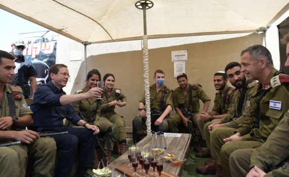 כוכבי: יש חופש להפעיל נשק כל פעם שיש איום