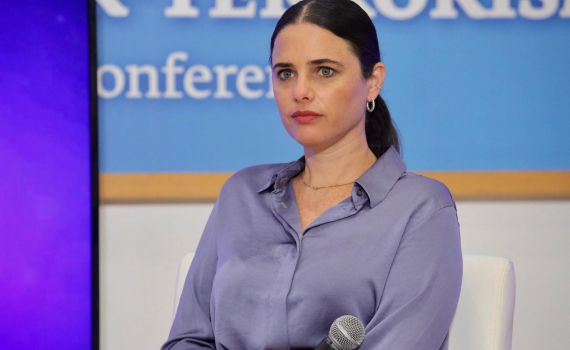 שקד: רה"מ לא יפגש ולא מתכוון להפגש עם אבו מאזן