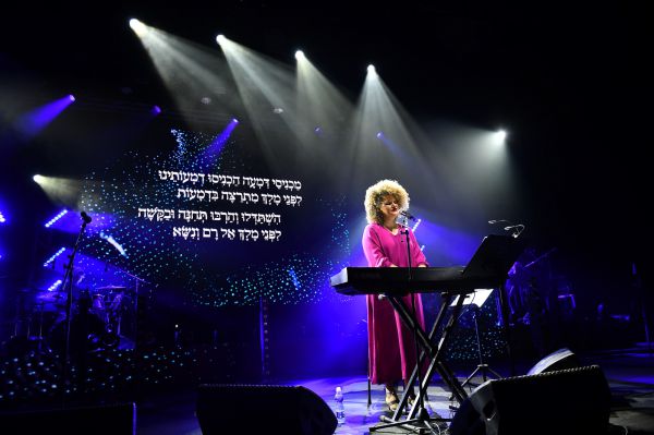 מ-180 נשים לאולמות מלאים: מופע 'אוחילה'