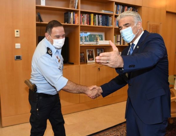 לפיד: ל-2,500 שוטרים שהיו בשטח לא היה יום כיפור