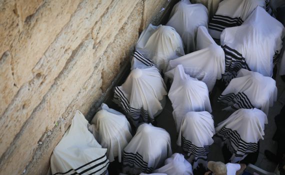 קפסולות ומסכות: מתווה התפילות בכותל בחג סוכות