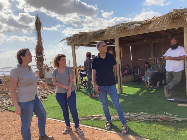 חברי מרצ: "יש התחייבות שלא יוקמו מאחזים"