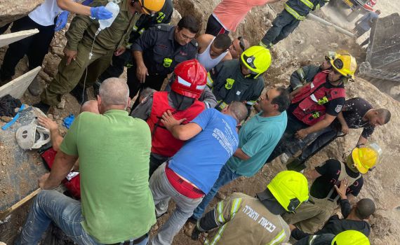 שישה פצועים מקריסת קיר בכפר כנא