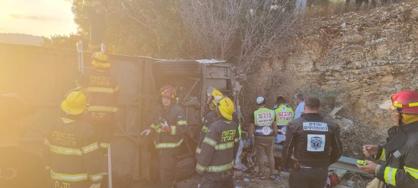האוטובוס שהתהפך הסיע חניכי בני עקיבא, 33 נפצעו
