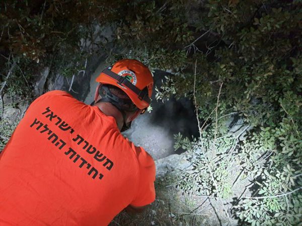 לוחם נפל לבור בעומק 20 מטר ונפצע קל