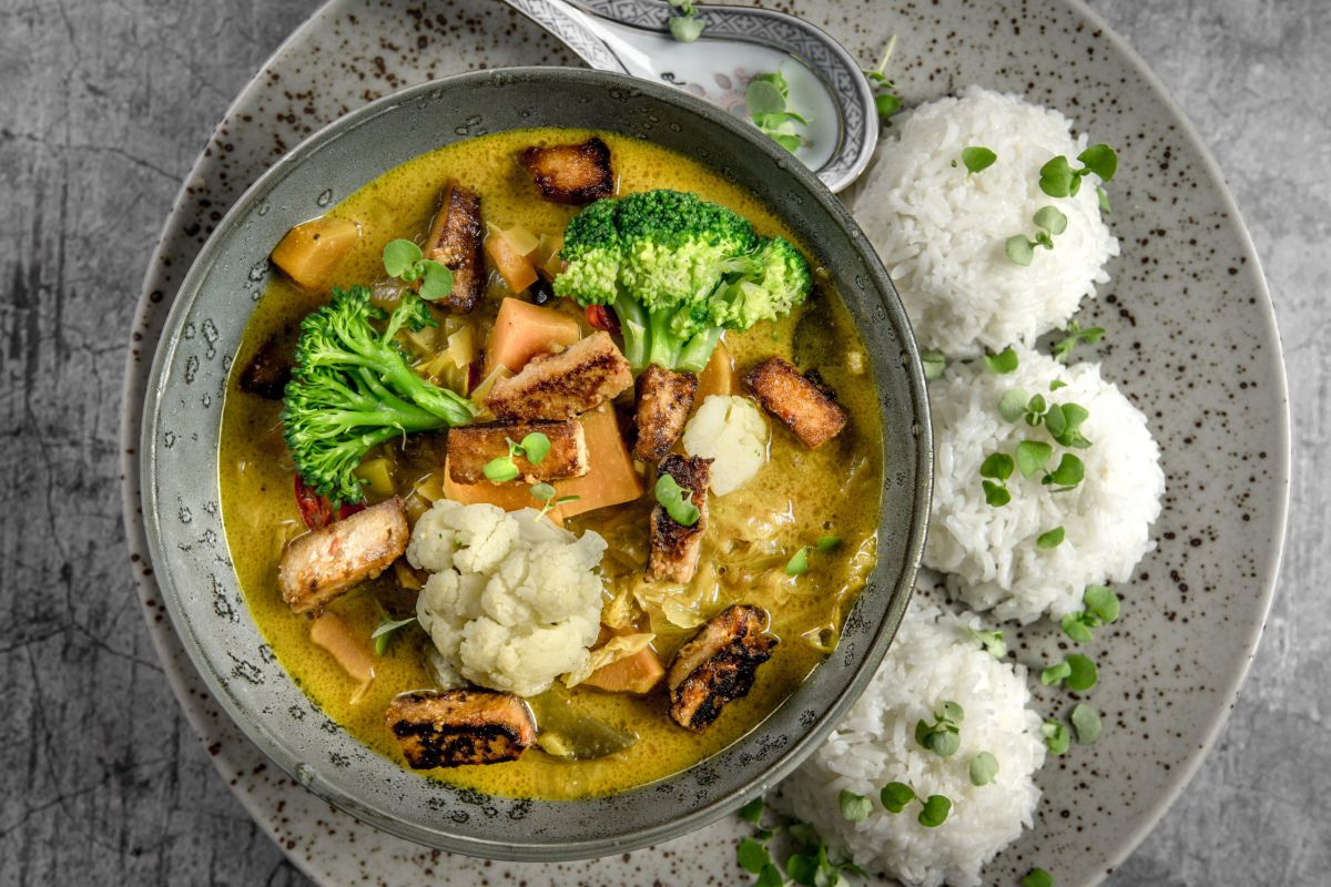 טעים ובריא: תבשיל ירקות בקארי ירוק