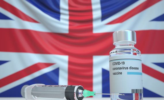 אחרי ישראל: בריטניה תתחיל לתת חיסון שלישי