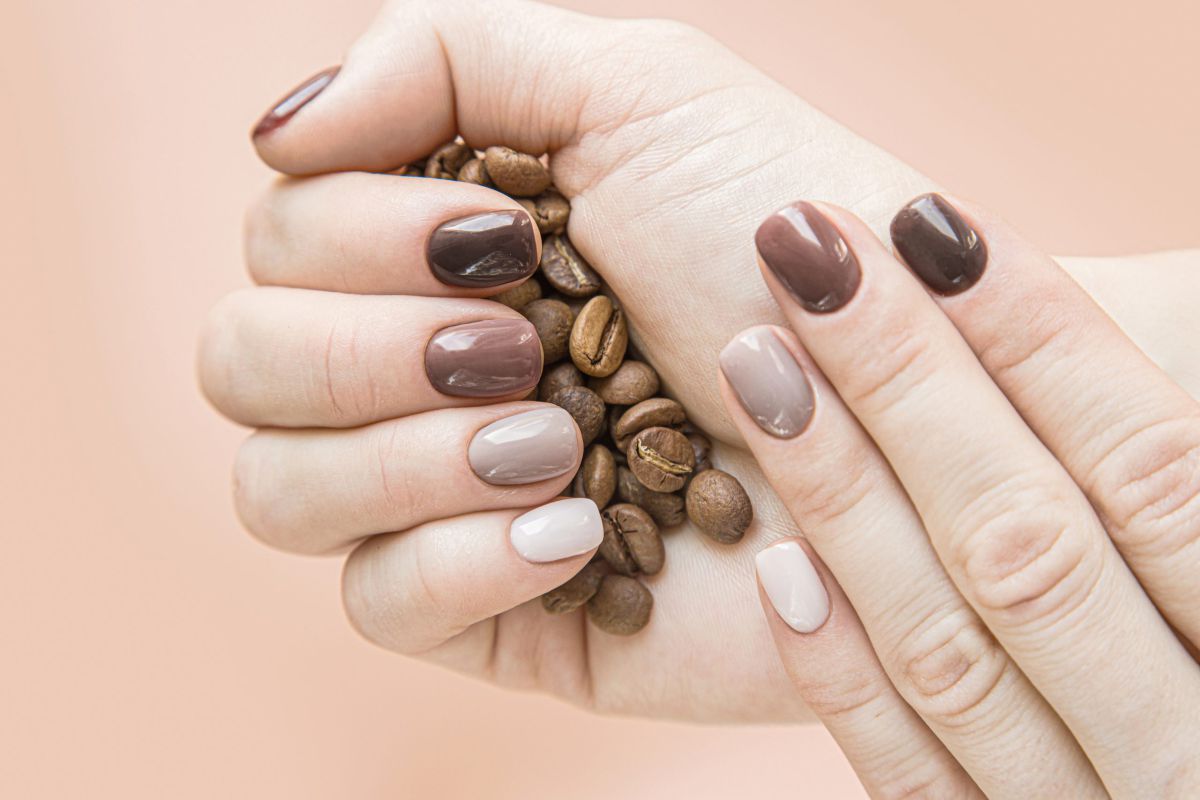 הכיני ציפורנייך לחורף: הצבעים הטרנדיים לחורף הקרוב