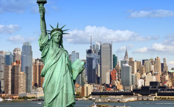 הסלבס נוהרות לניו יורק: כל מי שטסה לתפוח הגדול