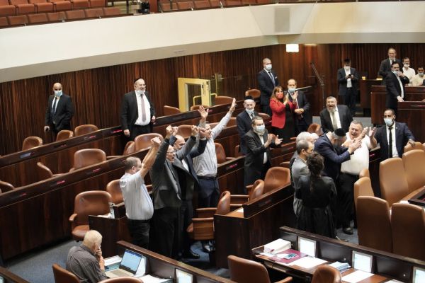 ניצחון לציר טיבי-ביבי: האופוזיציה ניצחה בהצבעה