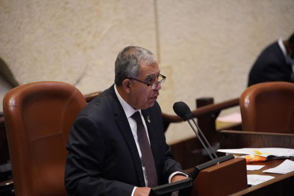 "שנאה אנטישמית תדלקה את שריפה בתי הכנסת"