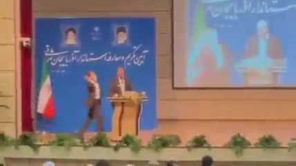 צפו: עלה לבמה והחטיף סטירה מצלצלת למושל