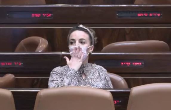 וולדיגר לסילמן: "דוחה את הנשיקות שלך". צפו