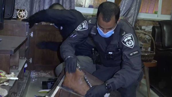 צפו: מבצע משטרתי ענק נגד הפשיעה הבדואית