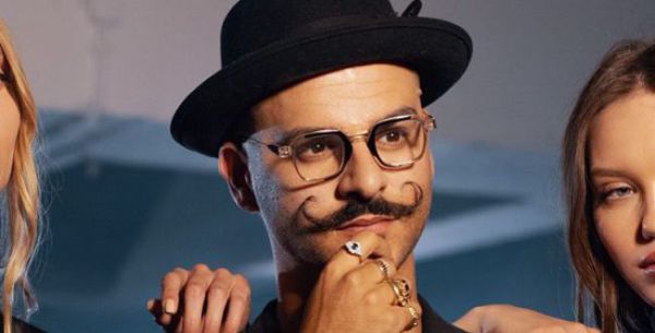 דרור קונטנטו בתצוגה לקידום המודעות לסרטן השד