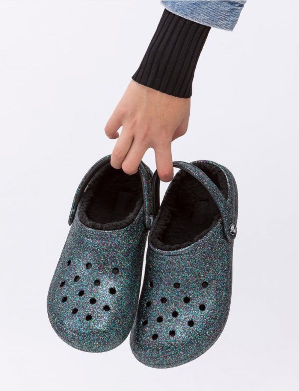 רגע לפני החורף: מי אמר שקרוקס זה רק בקיץ?