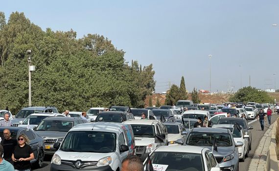 מחאות הערבים: כביש 6 והכניסה לת"א נחסמו