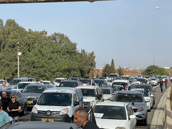 מחאות הערבים: כביש 6 והכניסה לת"א נחסמו