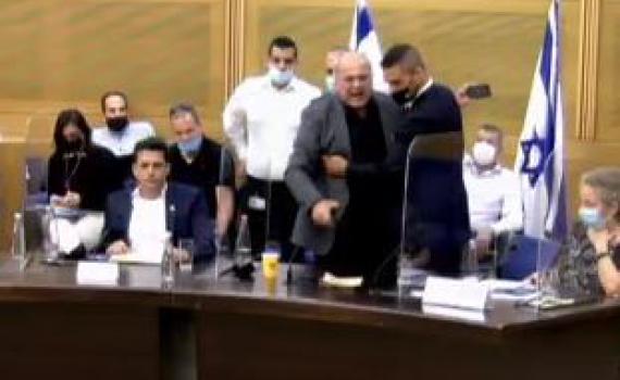 צרחות בין בן גביר לטיבי: "אתה גם רוצה להרביץ לי?"