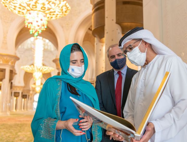 שקד מגיבה: "יש לשר המתדרך את הטלפון שלי"