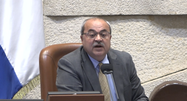 מהומה במליאה; טיבי לבן גביר: אל תתחצף, שב בשקט