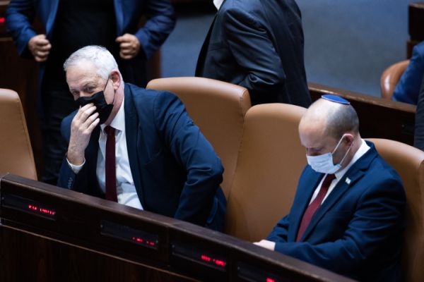 דיווח | שפל ביחסים בין בנט לגנץ: "אירוע פוליטי גדול"