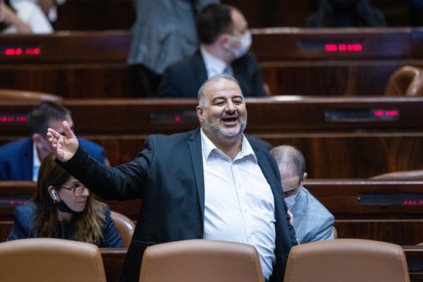 מתיחות בקואליציה: רע"מ במתקפה על איילת שקד