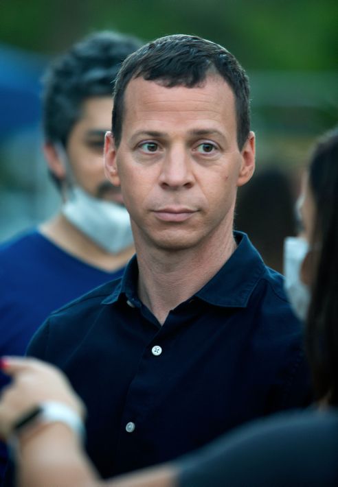 "יצאתי מכור" | עמית סגל חשף את הספרים שרכש