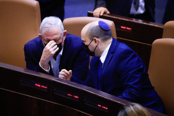 שוב: גנץ לא עדכן את בנט וגרם למשבר