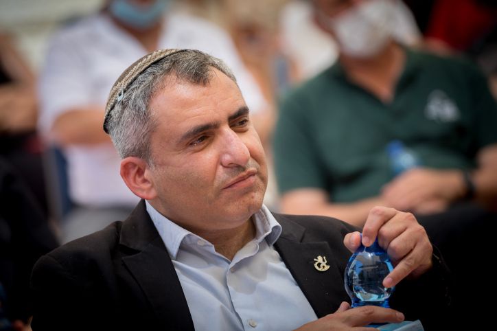 מתיחות בקואליציה: אלקין משגר איום למר"צ ורע"מ