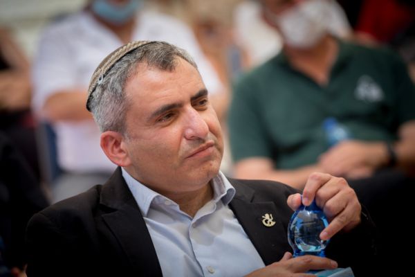 מתיחות בקואליציה: אלקין משגר איום למר"צ ורע"מ