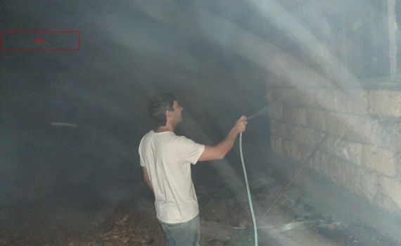 "ניסינו לכבות את האש עם דליים וצינורות השקיה"