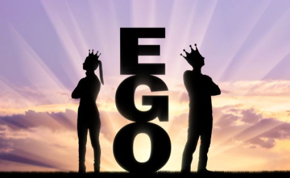 "שניכם שקועים עמוק עמוק בתוך הגאווה שלכם"