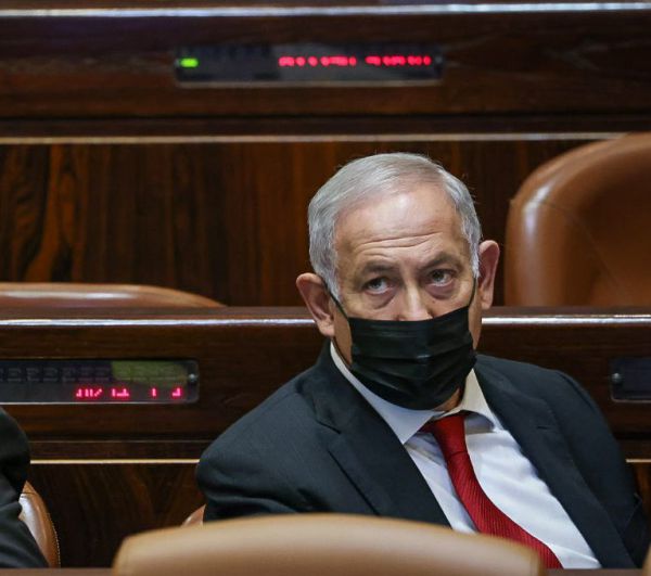 תמונת היום: נתניהו ואדלשטיין, גב אל גב