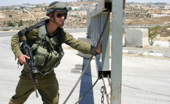 סוכל פיגוע דקירה סמוך לתרקומיא; המחבל נורה ברגלו