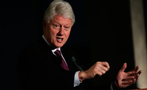 נשיא ארה"ב לשעבר ביל קלינטון אושפז בטיפול נמרץ