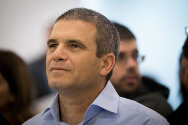 גל הירש בפוסט מהלב: אני אוכל חצץ כבר שש שנים