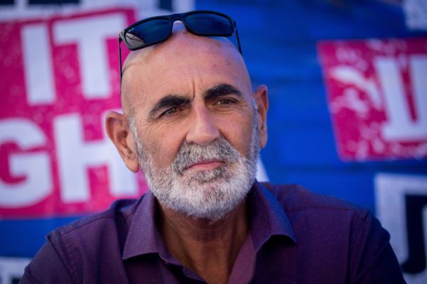 "הריצה של שרי הממשלה לאבו מאזן, חמורה ומסוכנת"