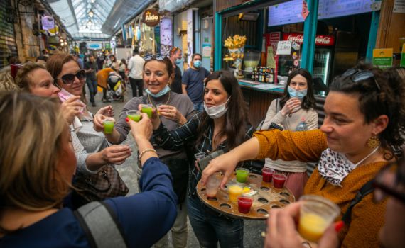 הוחלט: תבוטל המגבלה על התקהלות במקומות פתוחים