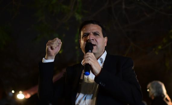 עודה במקום שקד? "לנו יש שש אצבעות, לך אחת"