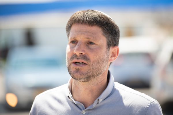 סמוטריץ': "שטרן הסיר את המסכה מהפמיניזם הצבוע"