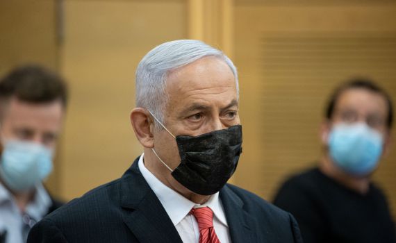 רה"מ תוקף את נתניהו: "התנהגות בלתי פטריוטית"