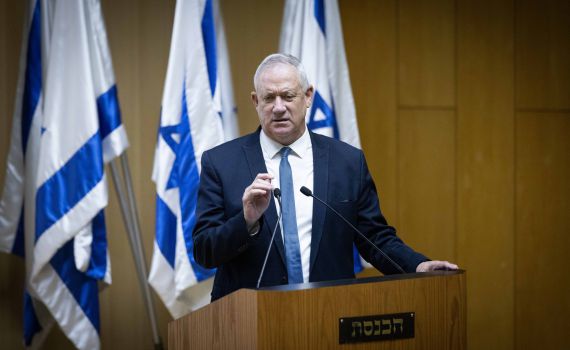 גנץ: לא מחויבים לתאם עם ארה"ב תקיפה על איראן