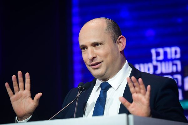 בנט: מלחמת הפייק נגד אלרעי פרייס צריכה להיפסק